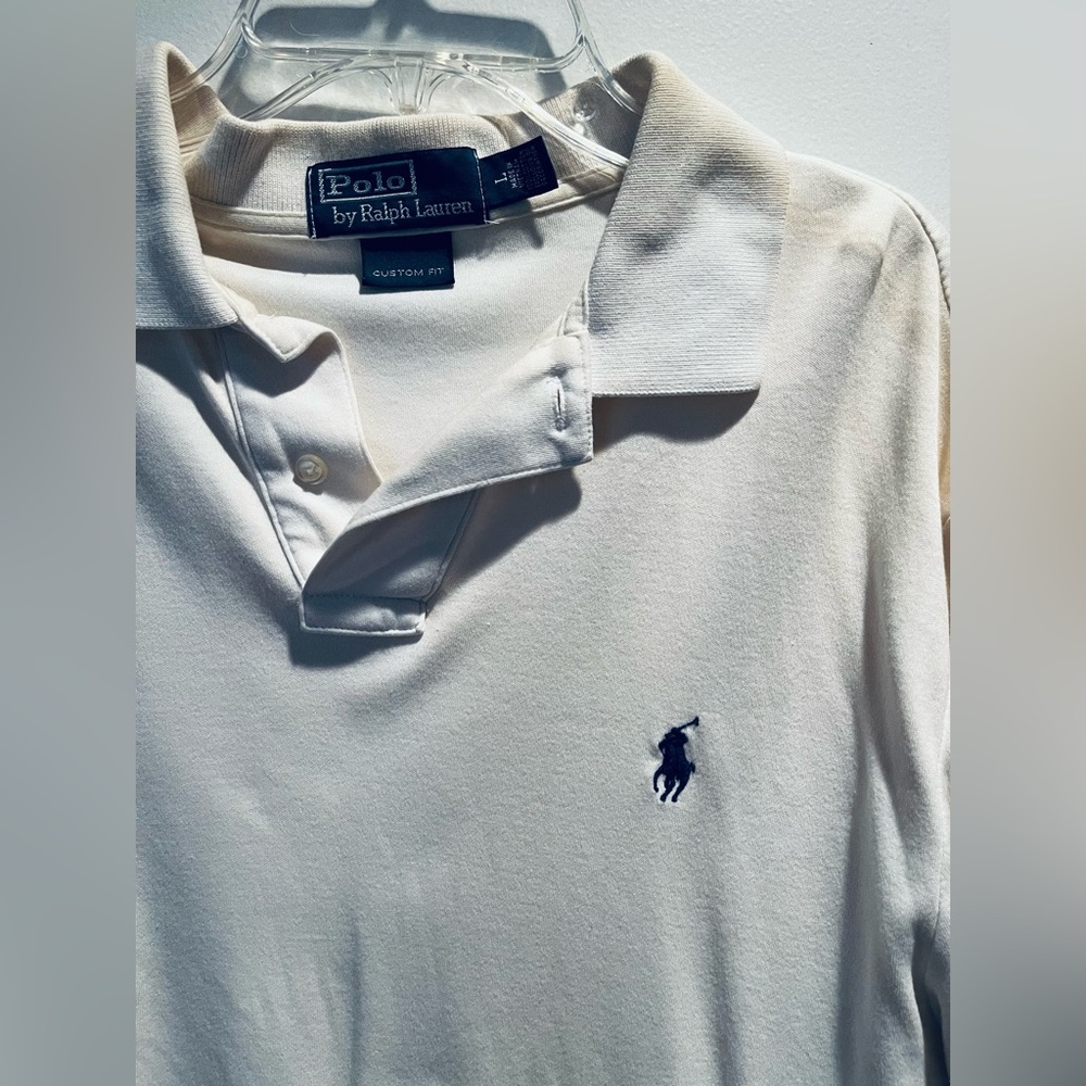Ralph Lauren white Polo Size XL. Good condition! Some staining around collar